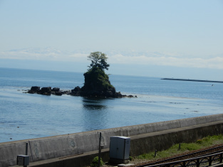 女岩立山（１)